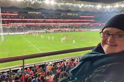 Watching_favourite_NRL_Team